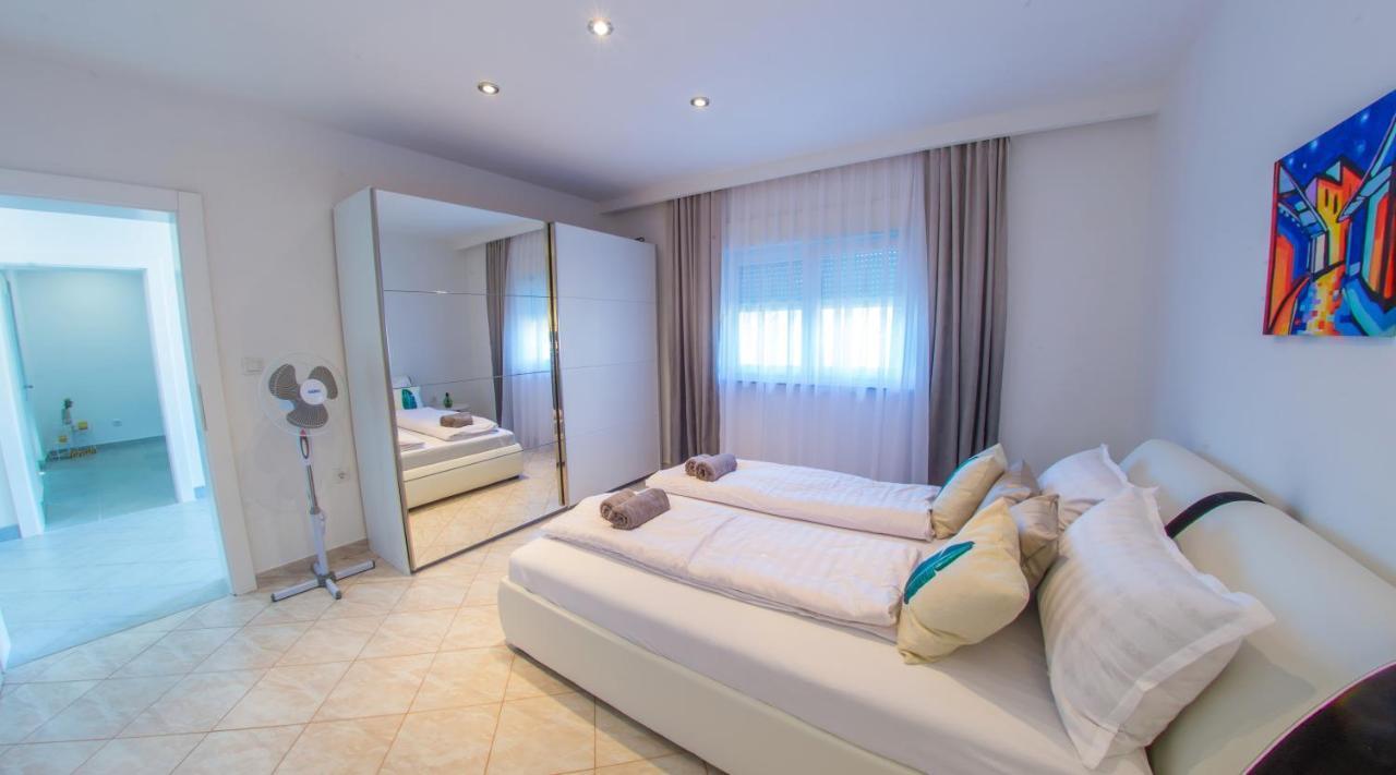 Villa Carpe Diem - With Private Pool Μόσταρ Εξωτερικό φωτογραφία