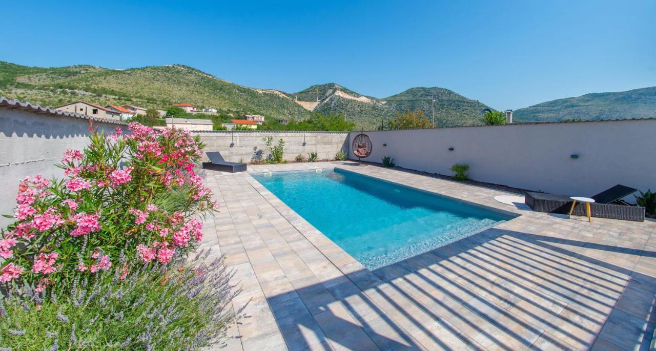 Villa Carpe Diem - With Private Pool Μόσταρ Εξωτερικό φωτογραφία